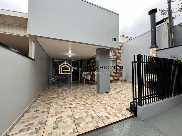 #8 - Casa para Venda em Toledo - PR - 2