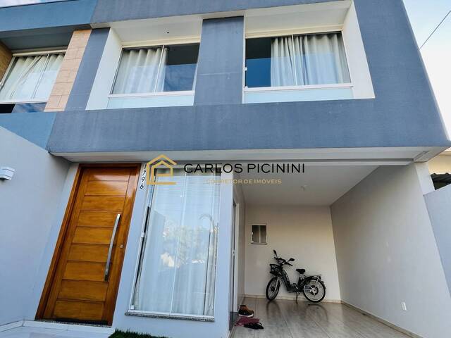 #13 - Casa para Venda em Toledo - PR - 2