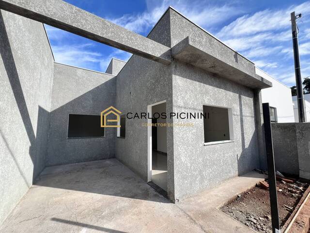 #66 - Casa para Venda em Toledo - PR - 2