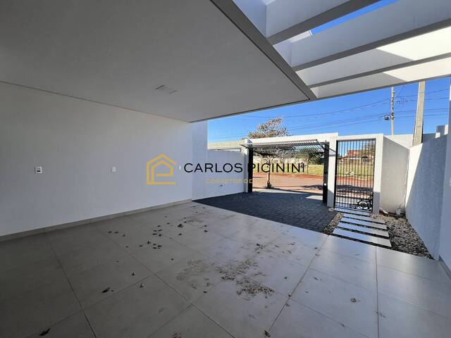#72 - Casa para Venda em Toledo - PR - 2