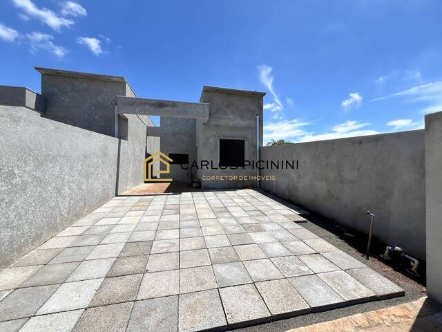 #83 - Casa para Venda em Toledo - PR - 1