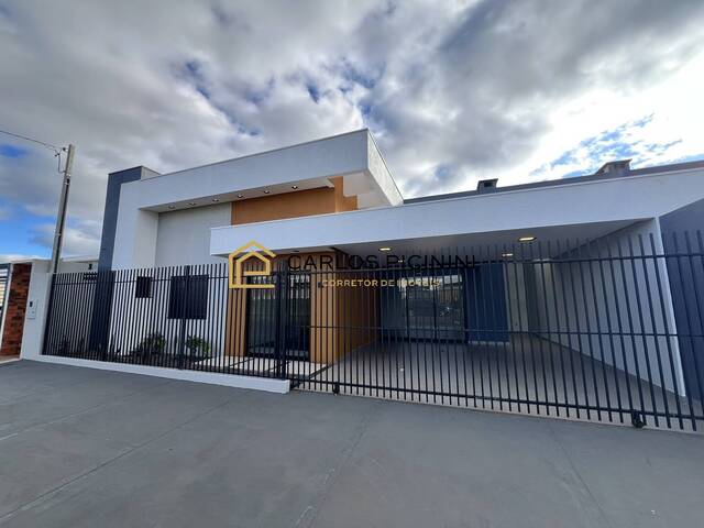 #91 - Casa para Venda em Toledo - PR - 2