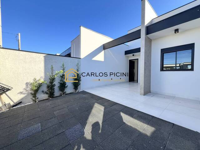 #17 - Casa para Venda em Toledo - PR - 2